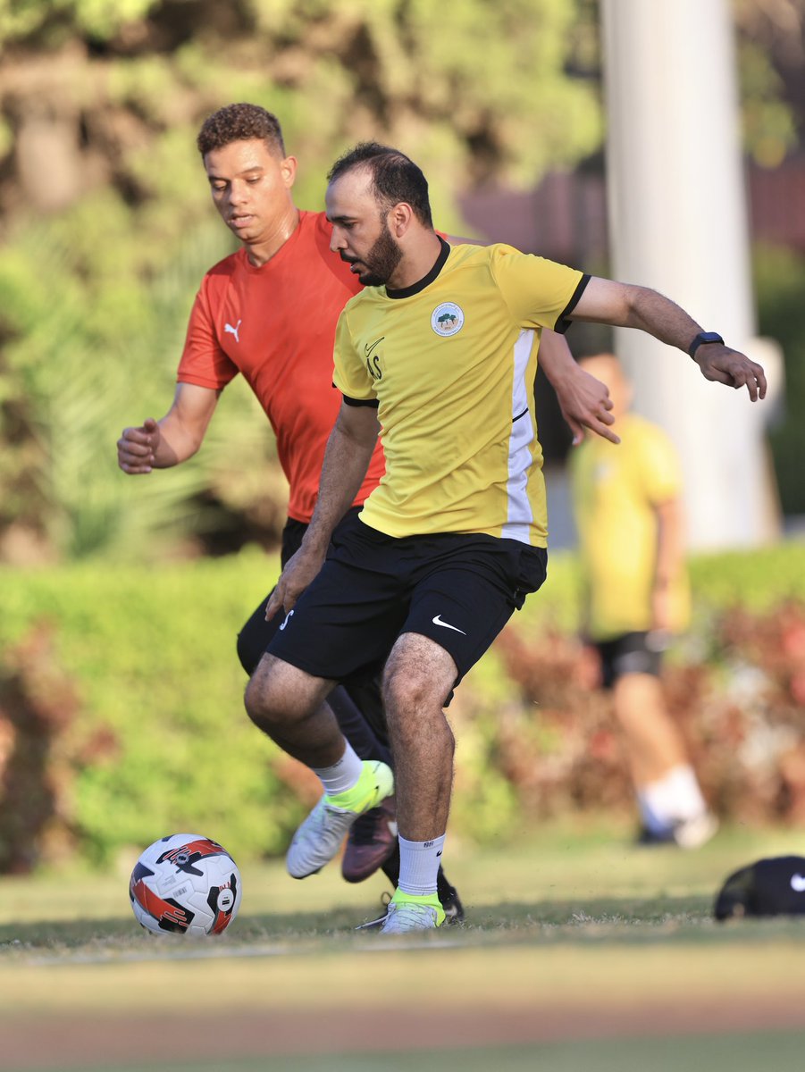 AlBataehFC's tweet photo. خلال المعسكر التدريبي في جمهورية مصر العربية، أقيمت مباراة ودية جمعت أعضاء الجهاز الفني والإداري  لنادي البطائح مع أعضاء الجهاز الفني لنادي سيراميكا كليوباترا المصري، في أجواء رياضية مميزة سادتها روح الأخوة والتعاون.

وجاءت هذه المبادرة في إطار تعزيز العلاقات بما يسهم في توطيد أواصر التعاون الرياضي، وي��كس الروح الإيجابية التي صاحبت فترة المعسكر التدريبي