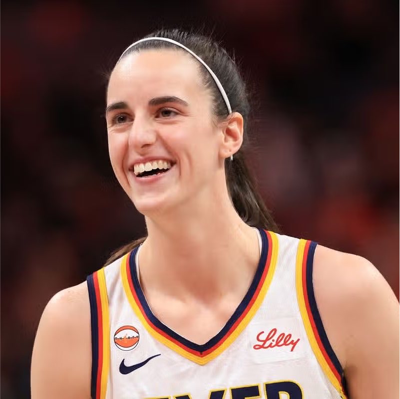 TheHoopCentral's tweet photo. CAITLIN CLARK OVER THE LAST 6 GAMES:

27.7 PPG
9.2 APG
3.5 RPG
1.5 SPG
0.8 BPG
53.5% FG
43.8% 3P
91.4% FT
30.7 MPG

Putting up crazy numbers. 🔥🤯 https://t.co/D4HYD8AEAQ