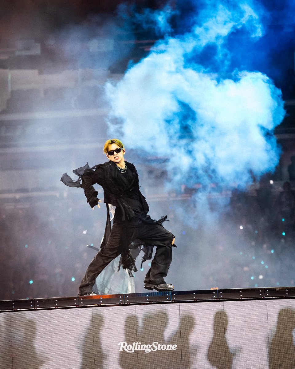 taeguide's tweet photo. [INFO] Rolling Stone IG update with Taehyung at MetLife https://t.co/yBYbHyFapu