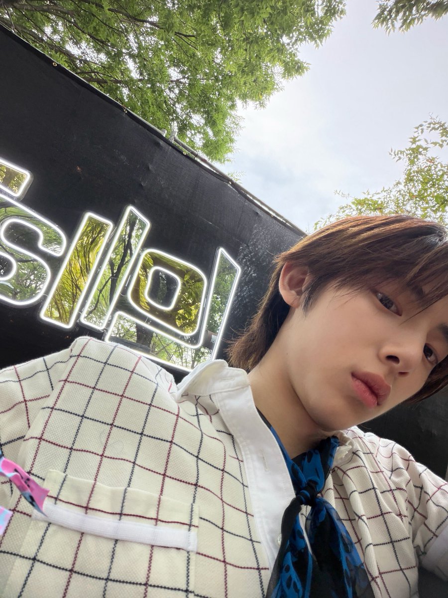 星星 tweet media