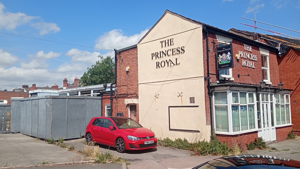 DBishop2812's tweet photo. @oldmudgie The Princess Royal, Stafford. Traditional Victorian pub with more recent lounge addition to rear, situated in the county town. Still open on Streetview here:

https://t.co/L4PcZbUwcC

https://t.co/WyXgoxi4yQ https://t.co/NMmvHVUwgz
