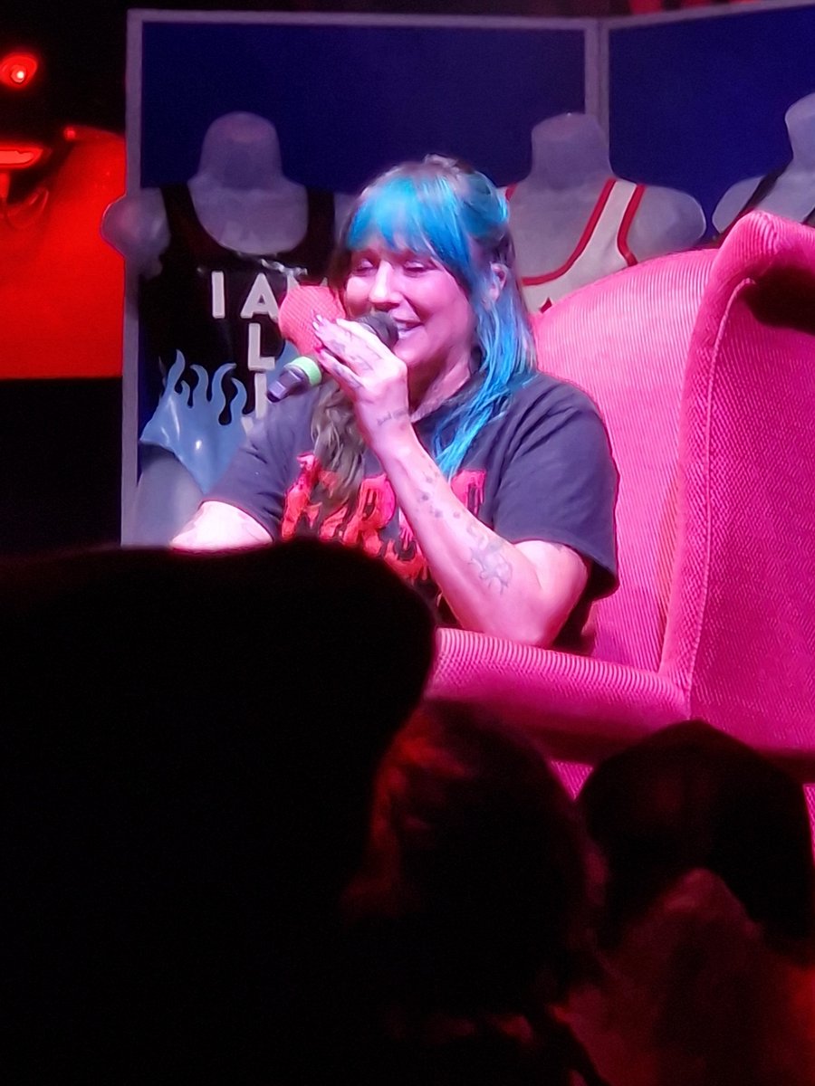 Angel_a_photo's tweet photo. I think listening parties with the artist should be the standard for all new album releases!
#RΓRY 's #Bloodletting was awesome! And the meet and greet was just the icing on the cake!
Came home to a blood red moon rise too. https://t.co/XrqKz1vb7o