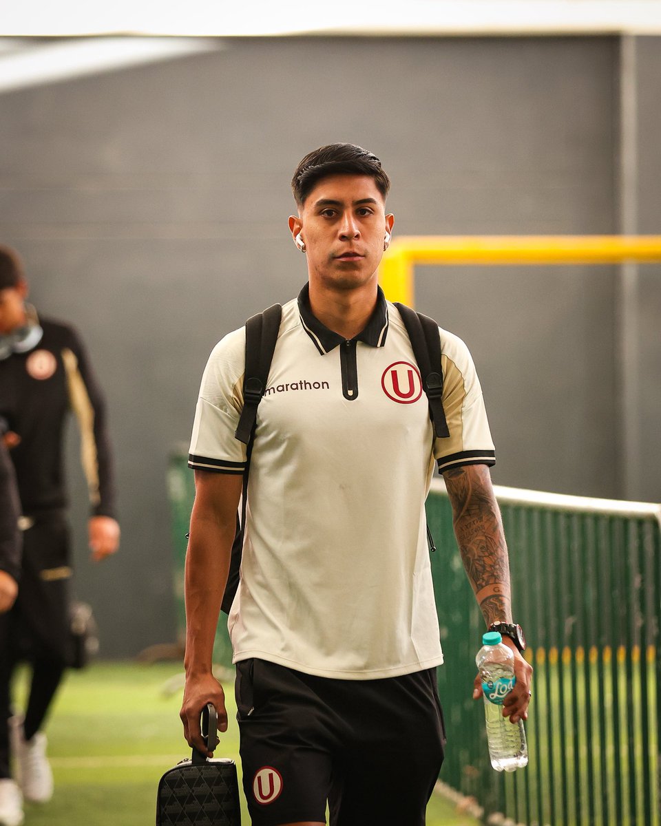 Universitario's tweet photo. 𝗟𝗟𝗘𝗚𝗢́ 𝗟𝗔 𝗚𝗔𝗥𝗥𝗔 𝗖𝗥𝗘𝗠𝗔 💪🔥

🏟️ Inca Garcilaso de la Vega

#UnaHistoriaDeGrandeza https://t.co/RbAbRKQGgh