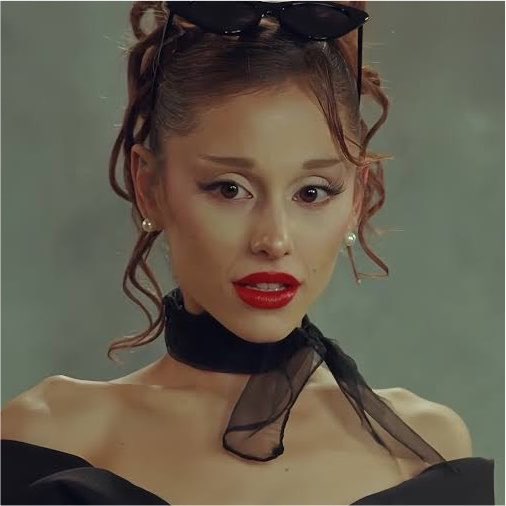 plusmusicx's tweet photo. “WE LOVE YOU ARIANA” é o assunto mais comentado no X, em apoio e demonstração de carinho a maravilhosa Ariana Grande. https://t.co/kFZRT29qyr