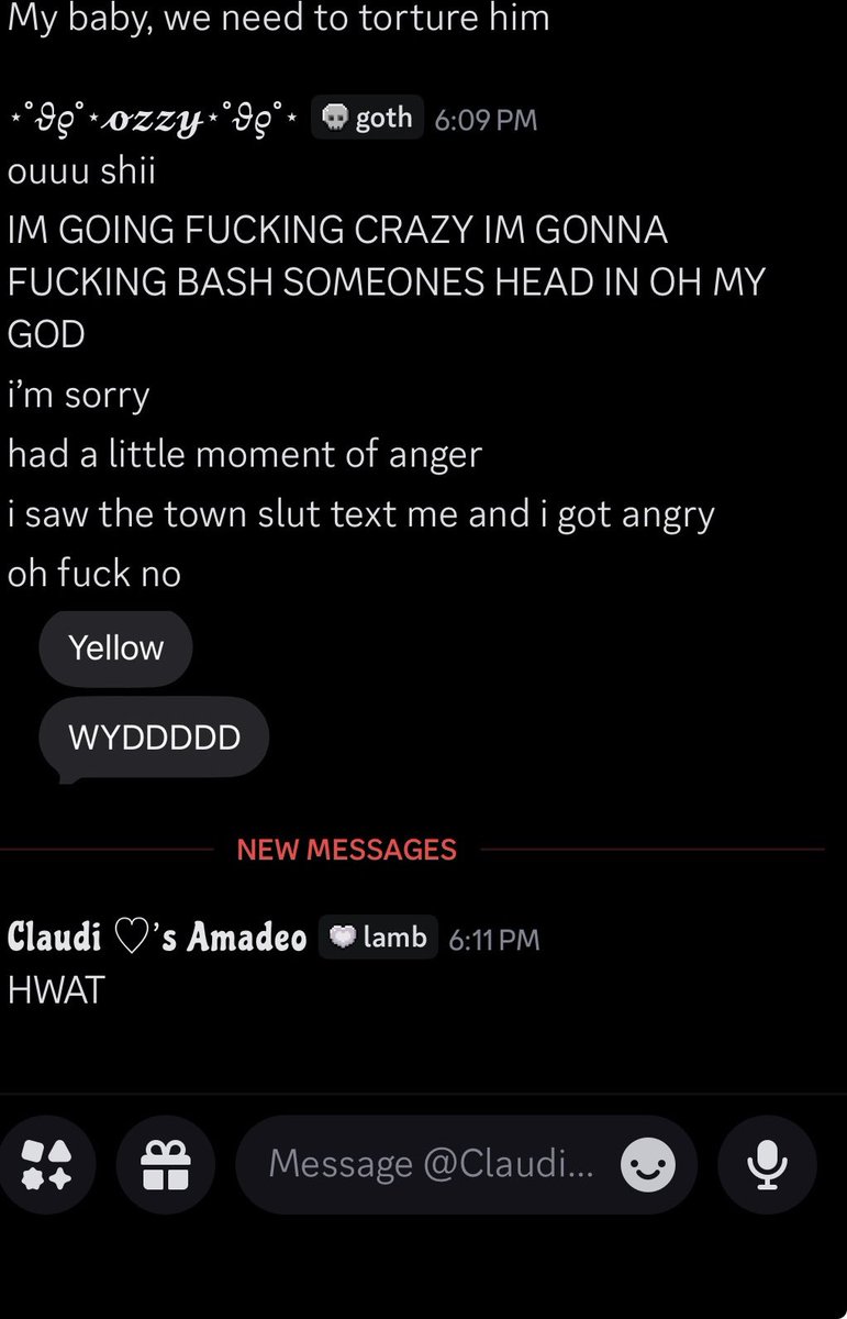 vampir3_fangs's tweet photo. ik claudia is sick and tired of my mood swinging ass https://t.co/q8Xt086R2R