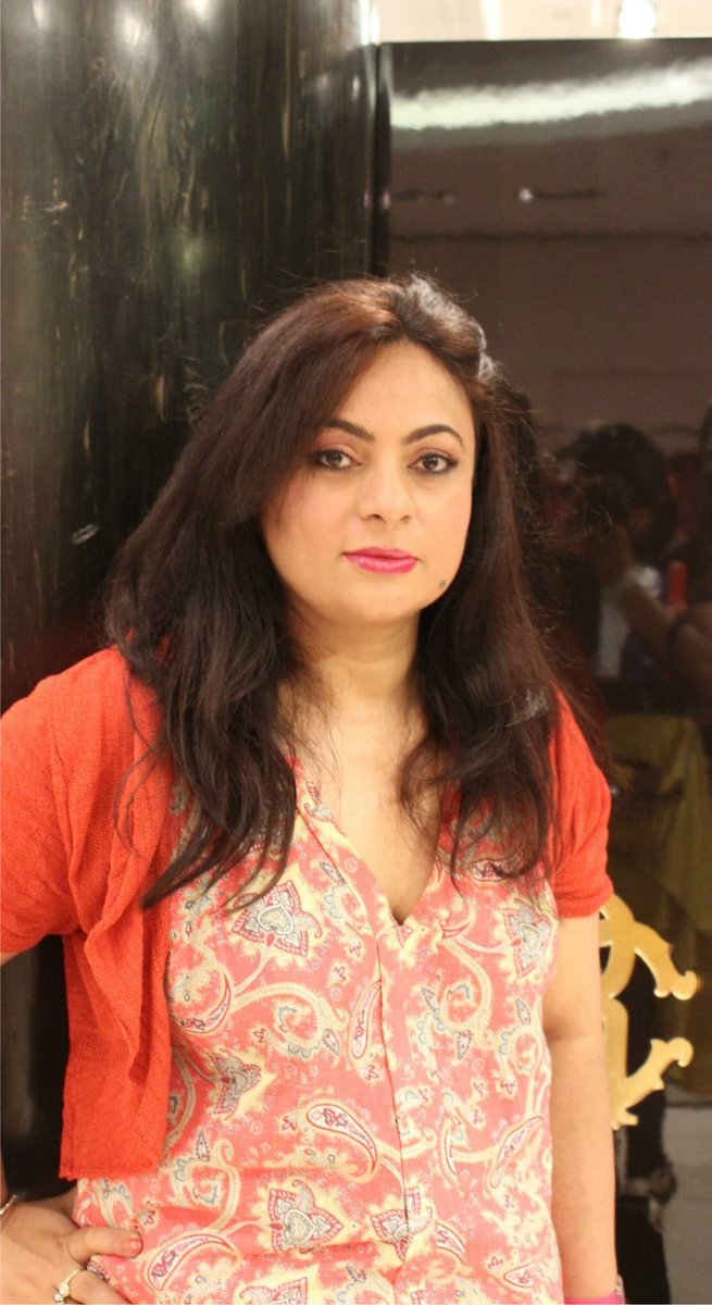 ShamaJunejo's tweet photo. The woman is still here…

Today in 2013, from Facebook memories… https://t.co/r0Q12mzb4D