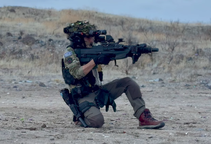 SeaGL_'s tweet photo. Interested in why Jordan runs a suppressor mounted grip on his FS2000. https://t.co/seYdzlkuUc