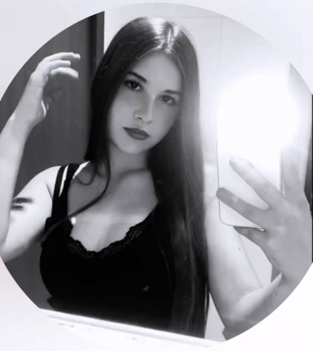 apcvalladolid's tweet photo. 📣 Se llama Alix Mira González, ha desaparecido el 2 de agosto en #traspinedo (Valladolid)

En el momento de la desaparición vestía corset negro y pantalón largo claro

Tiene 16 años, mide 1,58 Y pesa unos 50kg

Cualquier información, contactar con 📞 062 o 112

MÁXIMA DIFUSIÓN https://t.co/BCkJopHqau