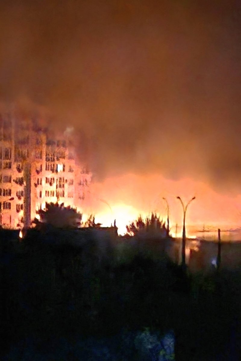 CrimeanVoyager's tweet photo. Before you go to sleep, remember this:

Ukraine is bleeding.

Kherson is in hell.

russian terrorists are bombing residential neighborhoods right now.

And the world is still treating this as normal. https://t.co/u3UIS2nXW1