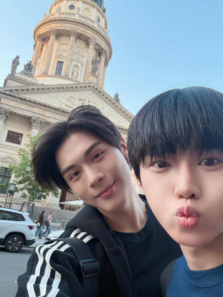bekindtomybear's tweet photo. ความแวะเยอรมันก่อนไปลิทัวเนีย5555 https://t.co/OfIG5tO02M