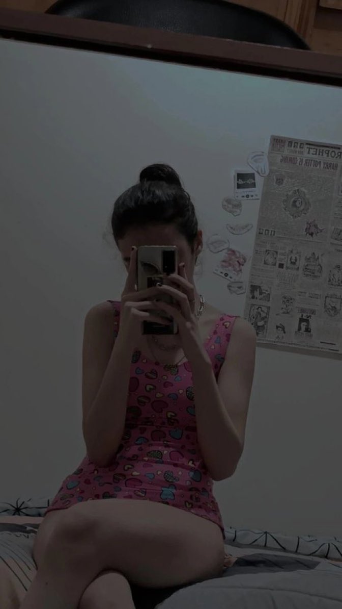Pelin5g0a's tweet photo. Older men are attracted to younger women? What do you think about that? 👀 https://t.co/f84ra4PaWM