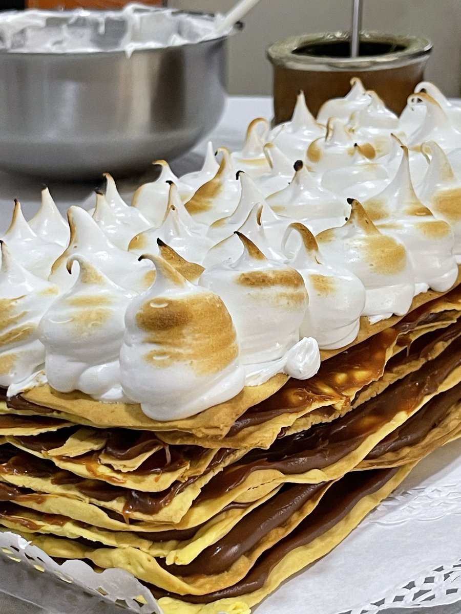 Miss_Marple82's tweet photo. Los que dicen que el Rogel empalaga nunca probaron uno bien hecho !! https://t.co/PjAfWm7OvY