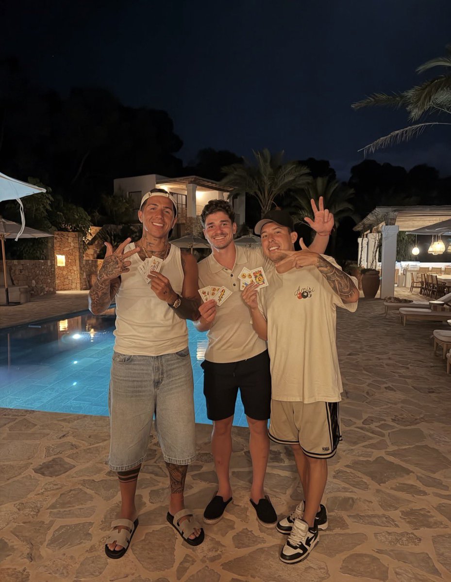 Enzo fan Fernandez tweet media