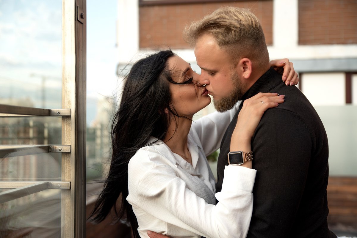 SO_Presets's tweet photo. Obsessed with how crisp the whites and skin tones look here📸 #photography #lightroompresets #creative #visuals #couplegoals #photoedit #film #lifestyle #colorgrading https://t.co/IHjFOyo2DB