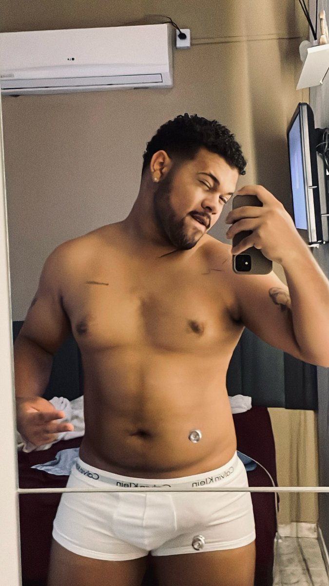 tjmczz's tweet photo. o pau marcando!!🍆😝 https://t.co/poK1VJRQP9