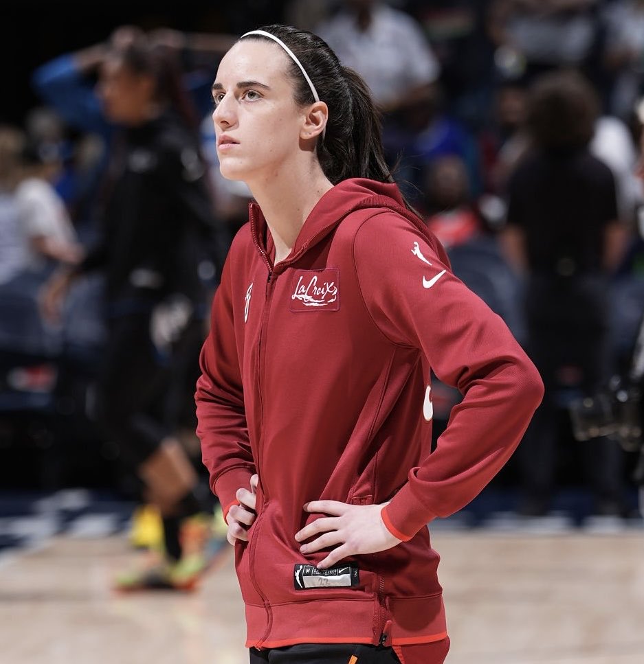 FeverStats's tweet photo. Caitlin Clark is leading all players this season in games with 10+ assists. https://t.co/v1TcTKrqUJ