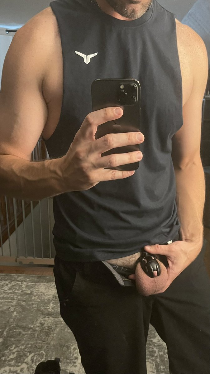 caged_giant's tweet photo. Day 7… balls are feeling very full…. https://t.co/o9LVDoTika