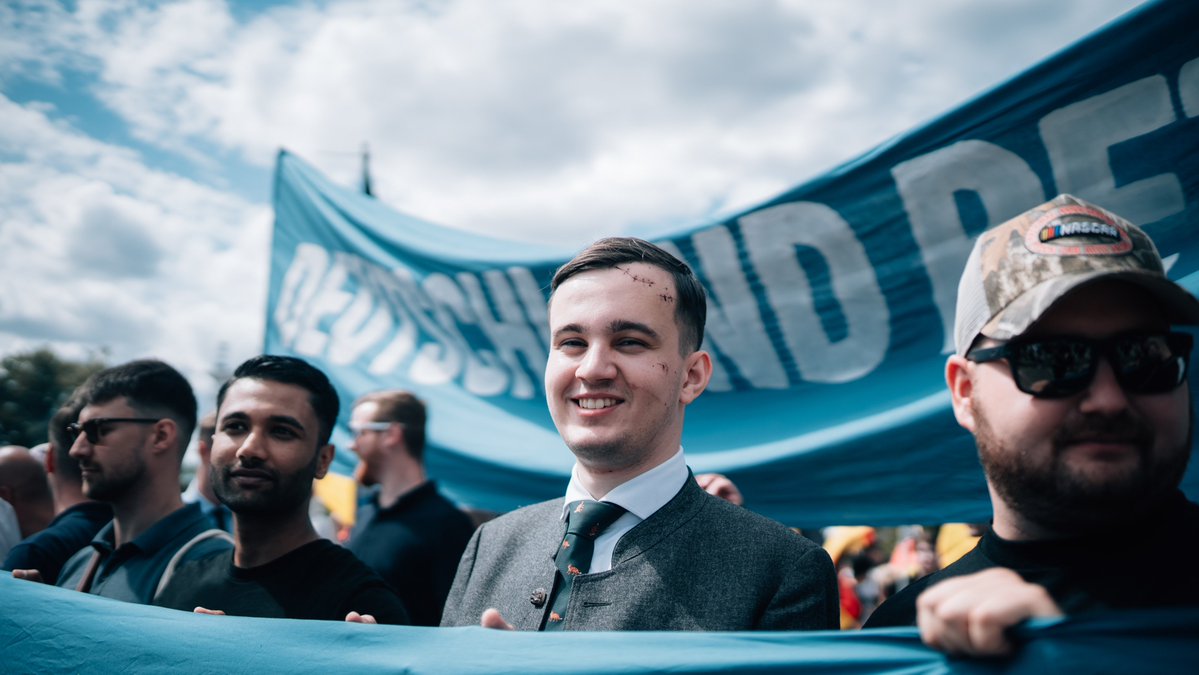 helmutstraufafd's tweet photo. Schwerin 2026
Tag der deutschen Jugend 🇩🇪 
Nichts ist verloren! https://t.co/1Ed22uXrOb