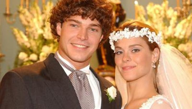 efeitonovela's tweet photo. 1 - Cláudio (Erik Marmo) e Edwirges (Carolina Dieckmann)
Empurrar a Edwirges para o Cláudio é pura covardia. Ele engravidou outra mulher e há falas chatas para falar da virgindade da Edwirges. Edwirges é uma baita personagem, mas perde seu brilho ao voltar com o Cláudio. https://t.co/RlXx3HCZdg