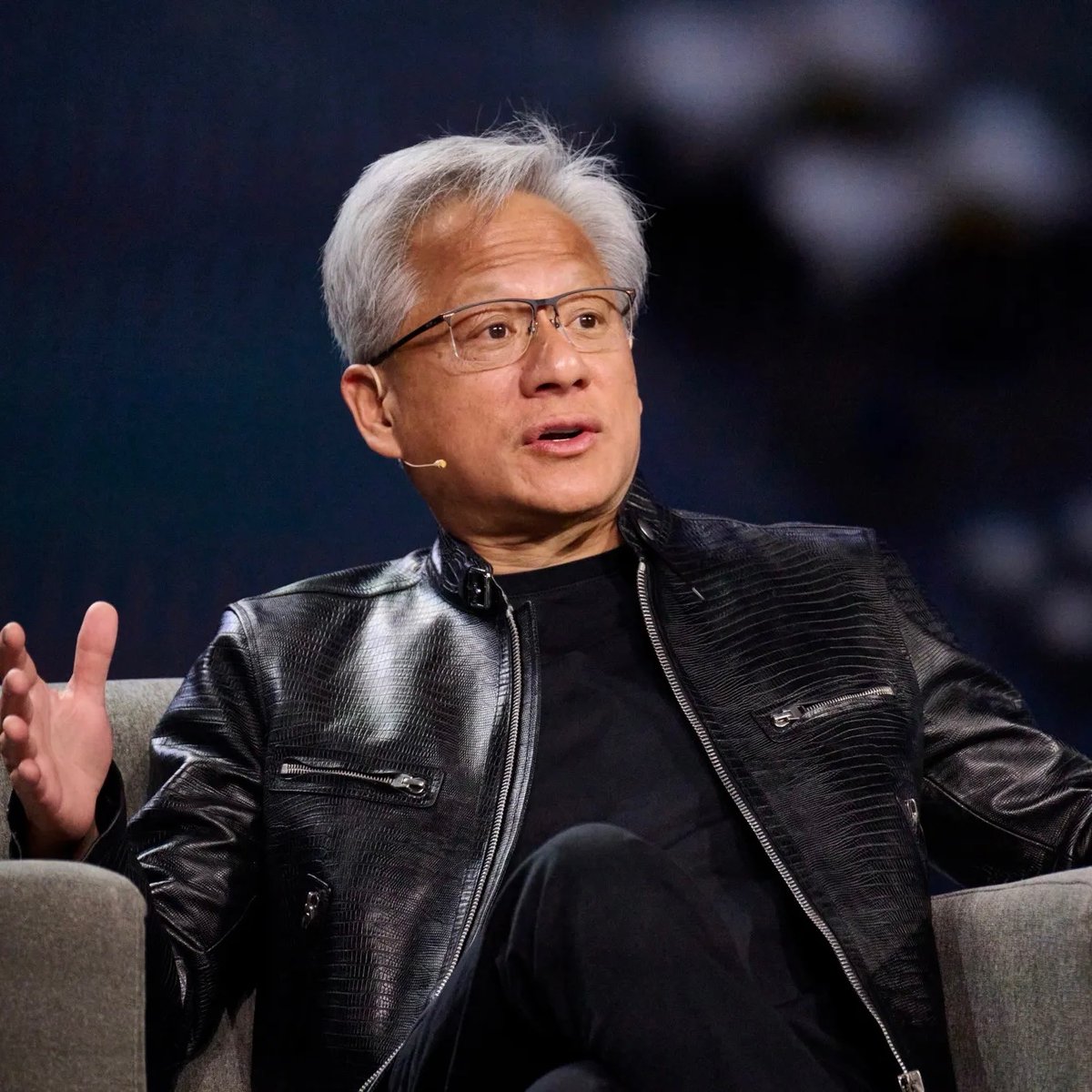 interesting_aIl's tweet photo. Nvidia CEO Jensen Huang says the AI infrastructure expansion will open “a lot” of six-figure jobs

“This is the largest infrastructure buildout in human history…That's going to create a lot of jobs” https://t.co/pCZUCxwepx