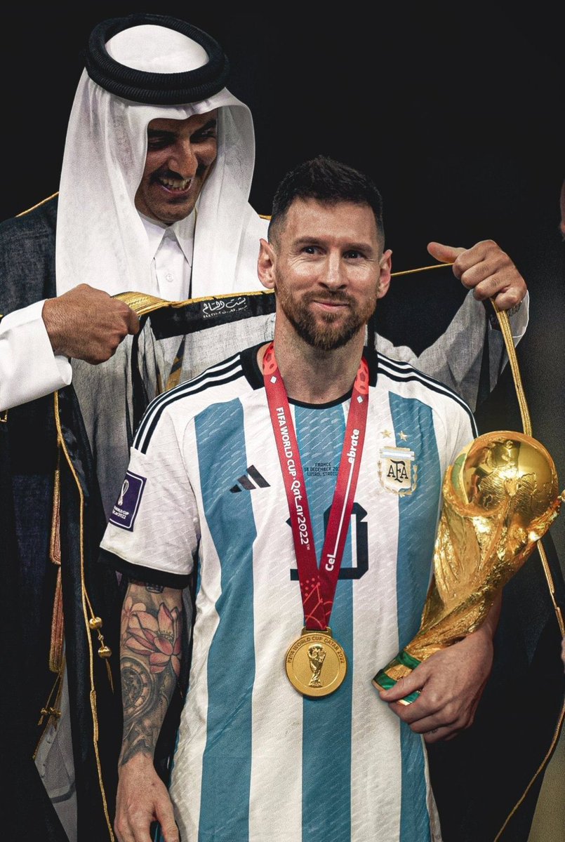 KaroLarge's tweet photo. @MacX0X0X0 @TouchlineX @TeleFootball Cry https://t.co/F629GT79nE