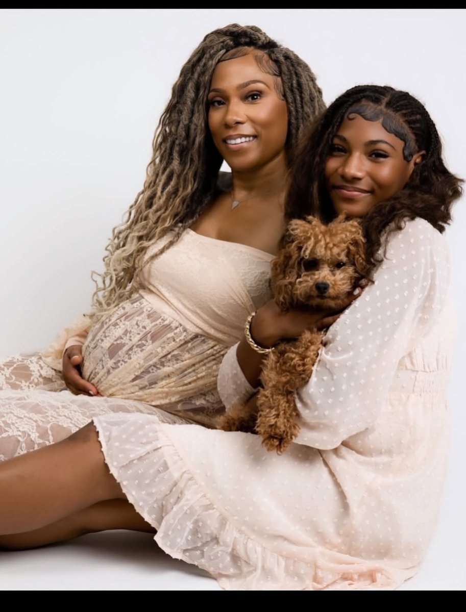 msbostonf1ht's tweet photo. I’ll be there always my sweet babies 💗💙 through every laugh, every tear, and every step of the journey ahead. We can’t wait to meet you baby boy 😘 https://t.co/N2y291LGgE