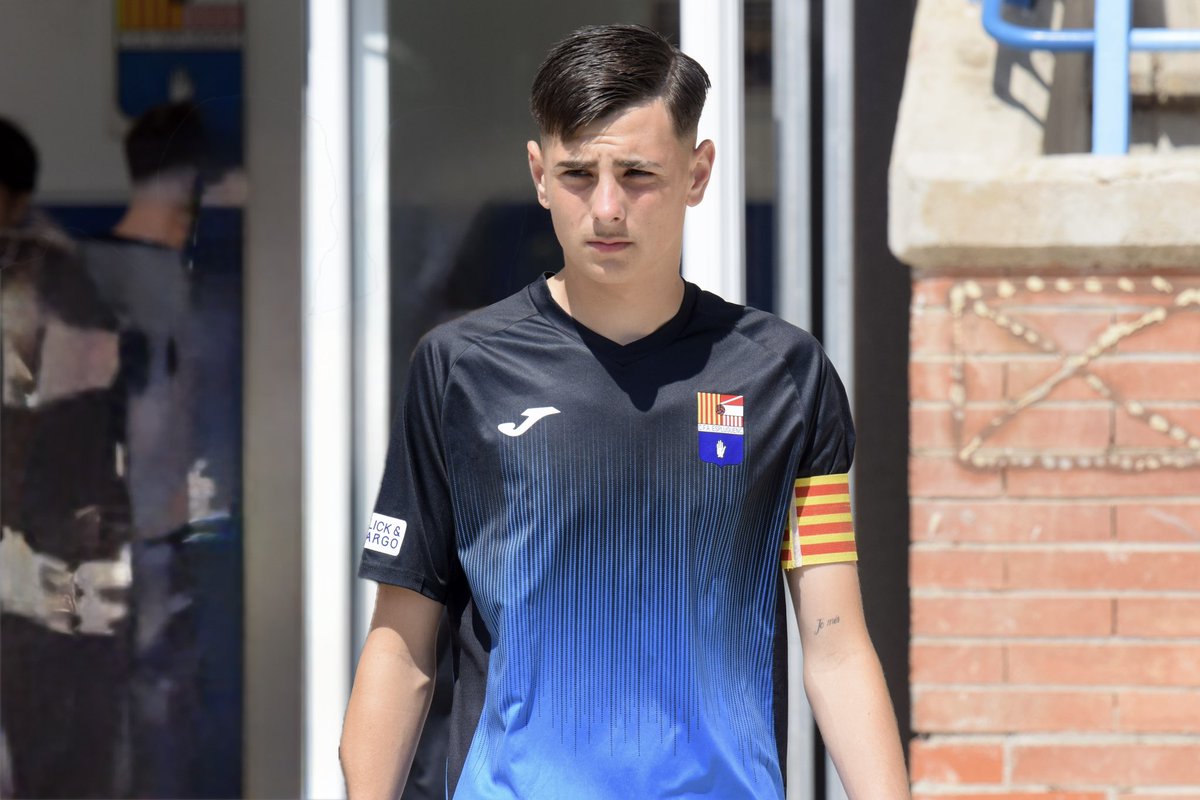 CFAEspluguenc's tweet photo. 𝗟’𝗢𝗥𝗚𝗨𝗟𝗟 𝗗’#𝗘𝗦𝗣𝗟𝗨𝗚𝗨𝗘𝗦 🫵🏻💙

De la pedrera al primer equip 👋🏻

#SomEspluguenc | #Futbolcat | #2cat4 https://t.co/98AAC9WHFt
