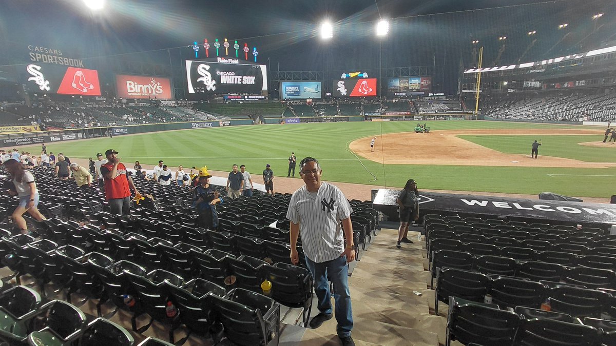 fmunozj's tweet photo. Hace poco tuve el privilegio de estar en el Rate Field de Chicago. @adevaldes @EnriqueBurak
#AmigosDeLaMLB https://t.co/ZQ6VWJBgsY