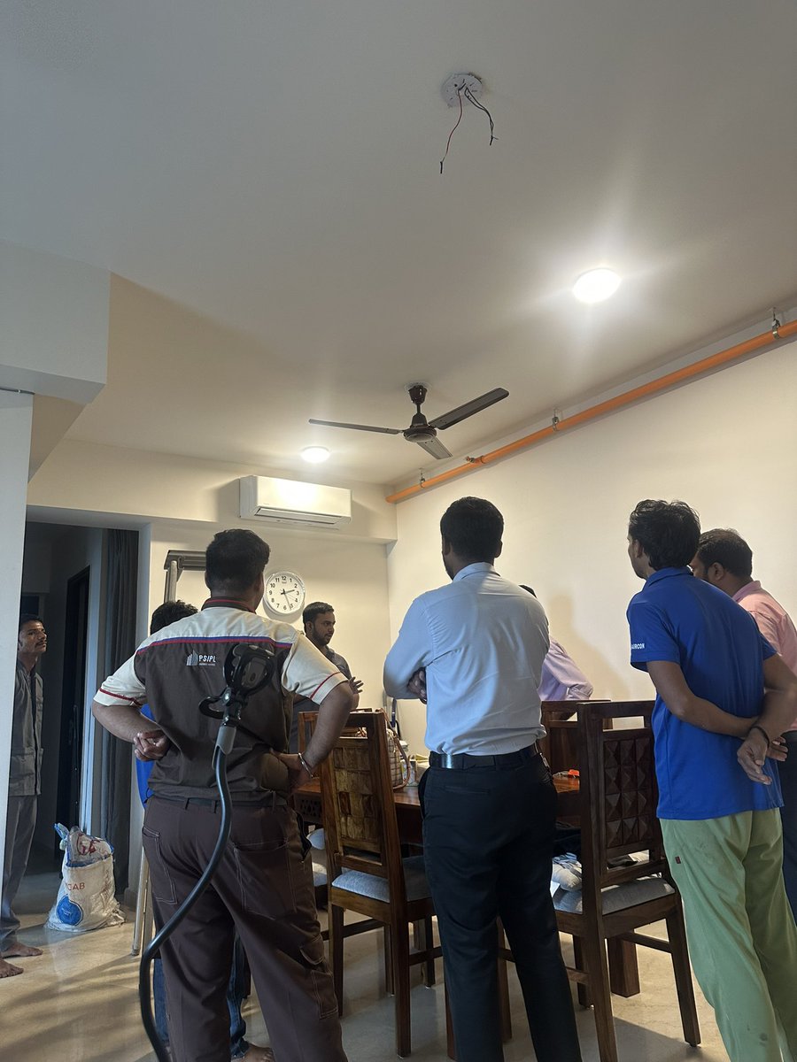 osora_india's tweet photo. 7月の頭からムンバイにスライドしました🇮🇳

大好きなマダム達と離れるの寂しすぎたけど、
グルガオンより空気も綺麗で緑がホコリ被ってなくて最高😆

ちなみに今は家のオートメーションがぶっ壊れてエアコン無し、電気なし、ROなし生活
それでも全然余裕なくらいグルガオンで鍛えられました😌 https://t.co/qfR0Vtqi5e