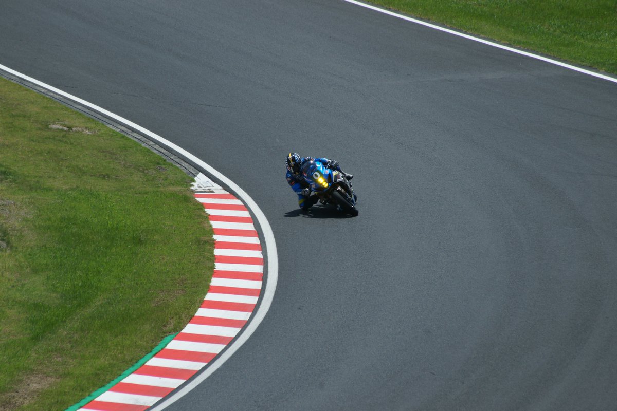 jmjrfS's tweet photo. 供養
#鈴鹿8耐
[0]Team SUZUKI CN CHALLENGE
津田拓也 https://t.co/iReFipos4x