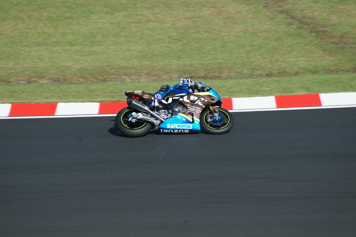 jmjrfS's tweet photo. 供養
#鈴鹿8耐
[0]Team SUZUKI CN CHALLENGE
津田拓也 https://t.co/iReFipos4x