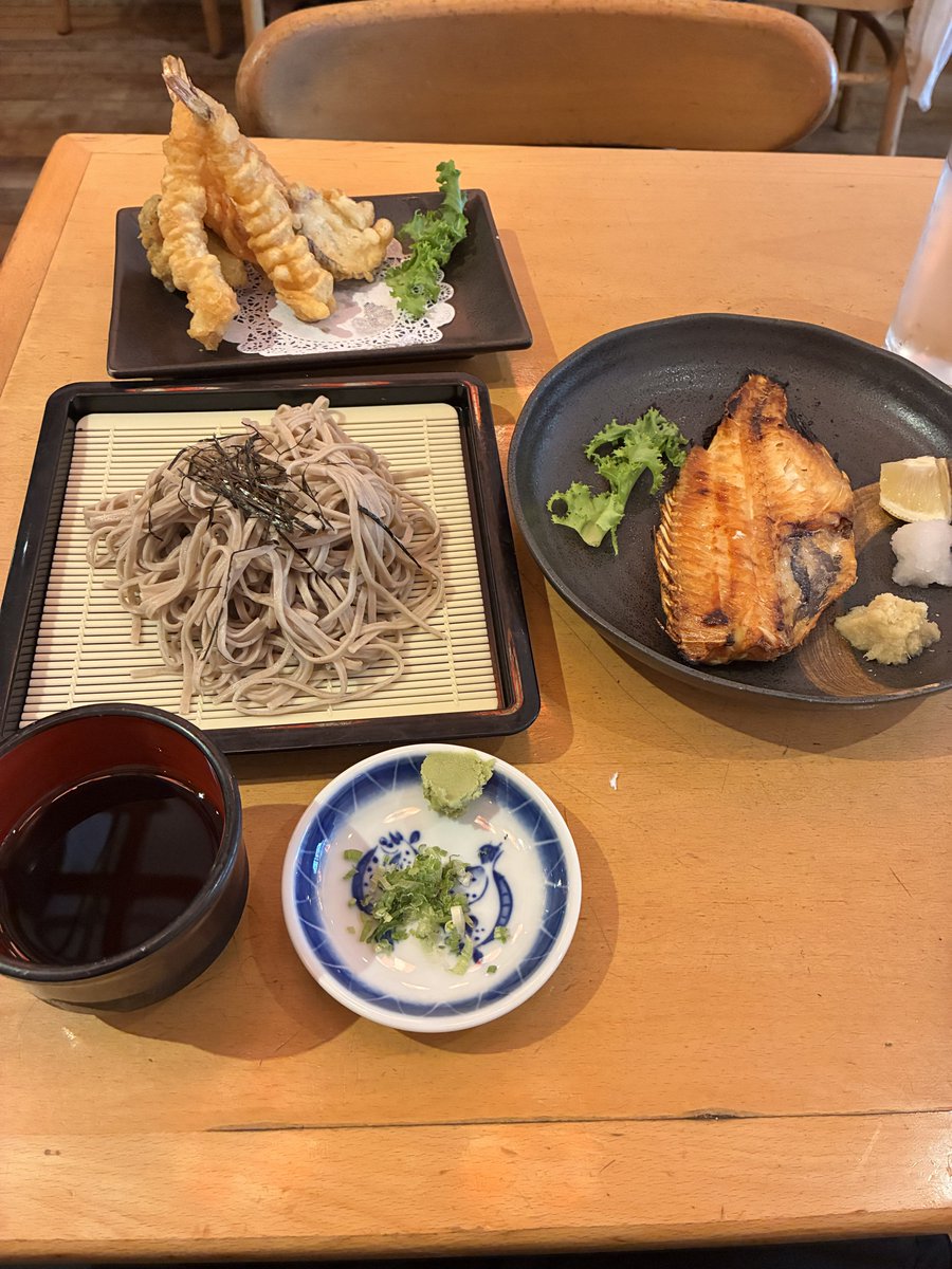 odinkwok's tweet photo. 4:44 https://t.co/cneXt5uMoy