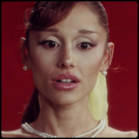 forumbunklr's tweet photo. 🚨 ARIANA GRANDE: Cantriz abandona elenco de "Sunday in the Park with George" e deve se afastar dos holofotes após o fim da Tour para focar na sua saúde https://t.co/8AGdYBBrqY