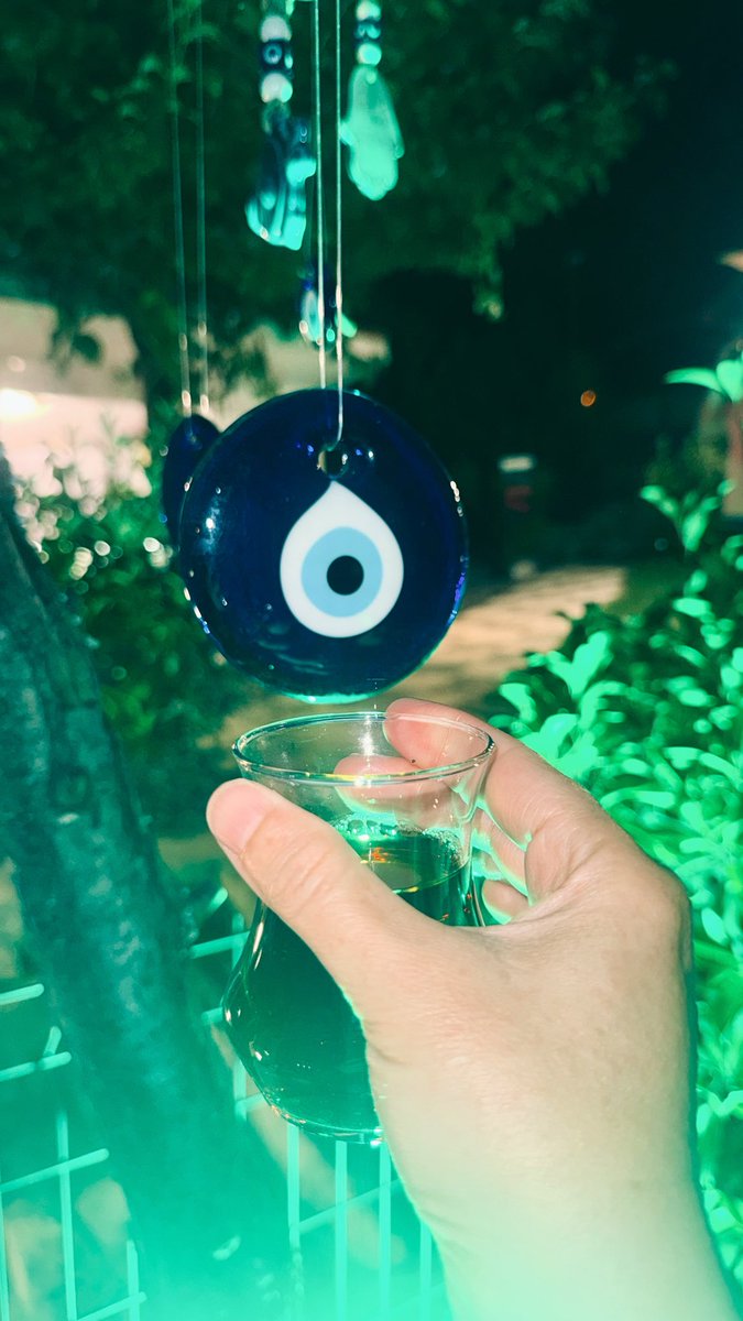 ysaysee's tweet photo. Yıldızların en net göründüğü, zamanın yavaş aktığı yerlerden... 🌌🌊
#iyigeceler #TatilModu #YazGeceleri #Huzur #GeceyeBirSözBırak https://t.co/EPIzfdIL5m