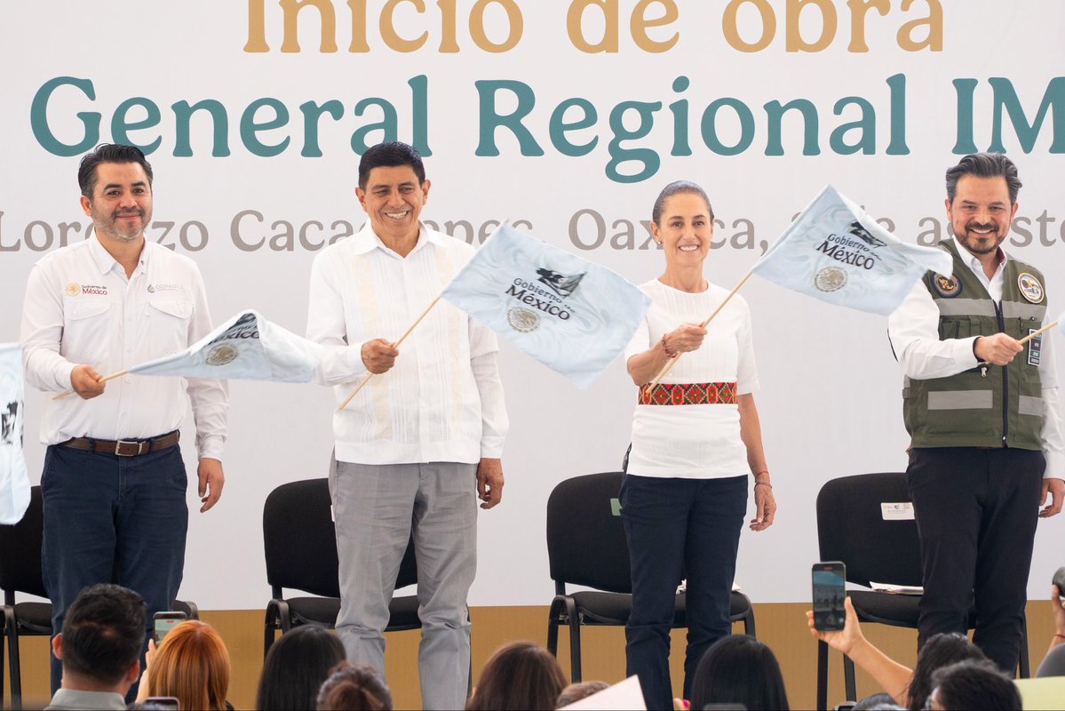 salomonj's tweet photo. 🏗️ Junto a nuestra Presidenta @Claudiashein, Oaxaca comienza a construir una nueva historia para la salud.

🏳️Hoy dimos el banderazo de inicio del nuevo Hospital General Regional de @Tu_IMSS, una obra que marcará un avance histórico en la atención médica de nuestro estado.

Este hospital formará parte de Ciudad Salud, un complejo sin precedentes que integrará servicios del #IMSS y del @ISSSTE_mx, con 530 camas, 57 especialidades y 53 consultorios, además de infraestructura y tecnología de vanguardia para brindar atención digna, oportuna y de calidad a miles de familias.

Gracias, Presidenta Claudia Sheinbaum, por acompañarnos en este momento tan importante y por hacer equipo con Oaxaca. Juntas y juntos estamos fortaleciendo nuestro sistema de salud y saldando una deuda histórica con nuestro pueblo.