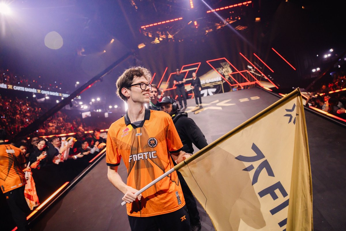 statsmeisterVLR's tweet photo. FNC fans missing someone? https://t.co/FFvxFeByWx