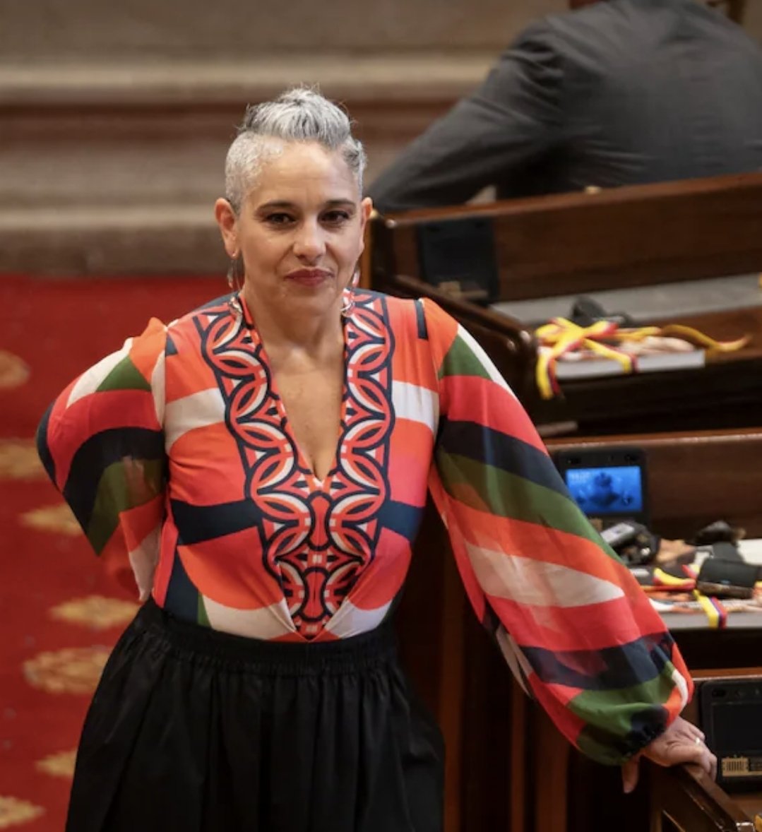 LaLectora14's tweet photo. Ahora entienden porque @PizarroMariaJo nunca fue importante en el gobierno de Petro? Jajaj https://t.co/l4aRxKRFiY