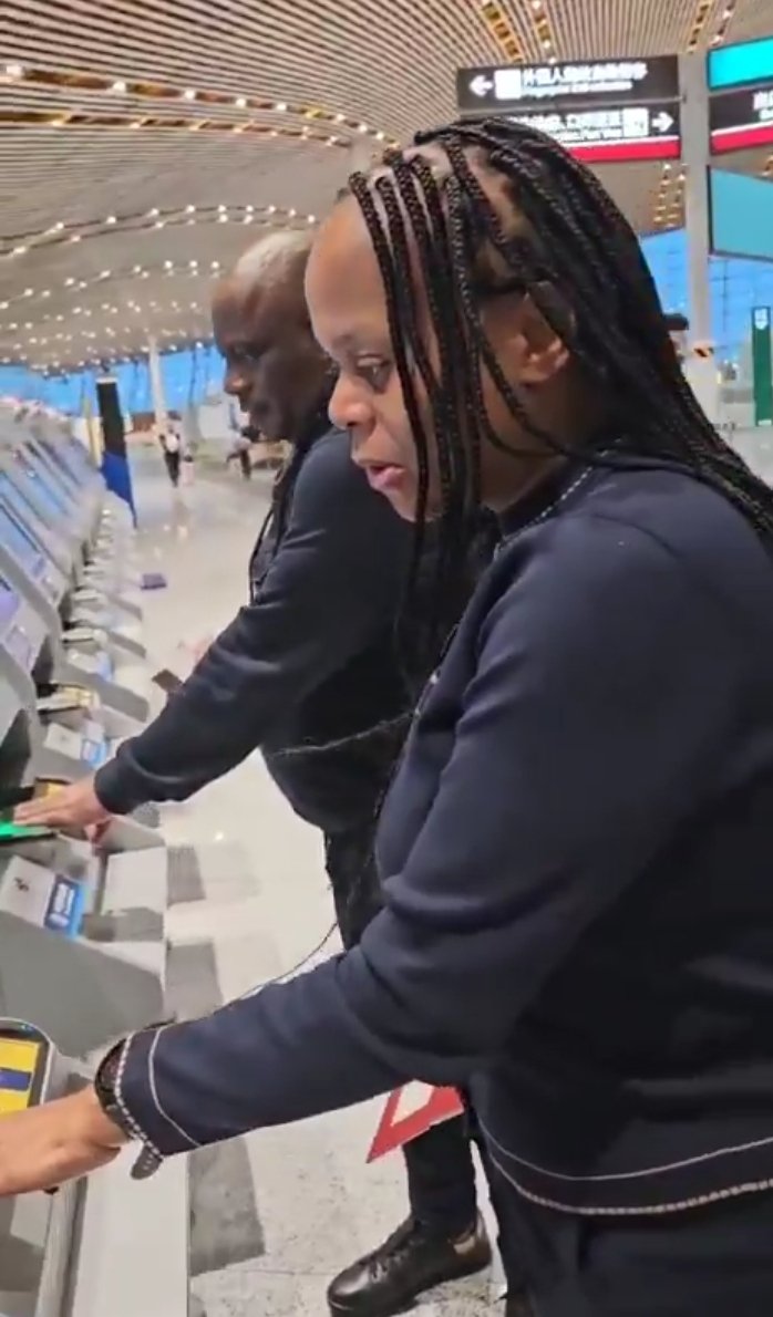 Markosonke1's tweet photo. 🚨 DEAR MME @PhophiRamathuba RAMATHUBA: THE STAMP AND PEN IS THE PROBLEM! ✈️

If we are serious about reducing corruption and strengthening border security, then it's time to modernise immigration.

Remove manual passport stamping and move to a fully digital entry and exit system. You the people who cross countries and u see these things but u can't implement them here. 

Most countries with lower levels of undocumented migration rely on digital border management, biometric verification and real-time electronic records, not ink stamps that can be lost, forged or manipulated.

A digital system creates a clear trail of who entered, when they entered and when they left.

Less paperwork, more accountability, fewer opportunities for corruption.

The future of border security isn't a rubber STAMP, it's technology. 🇿🇦