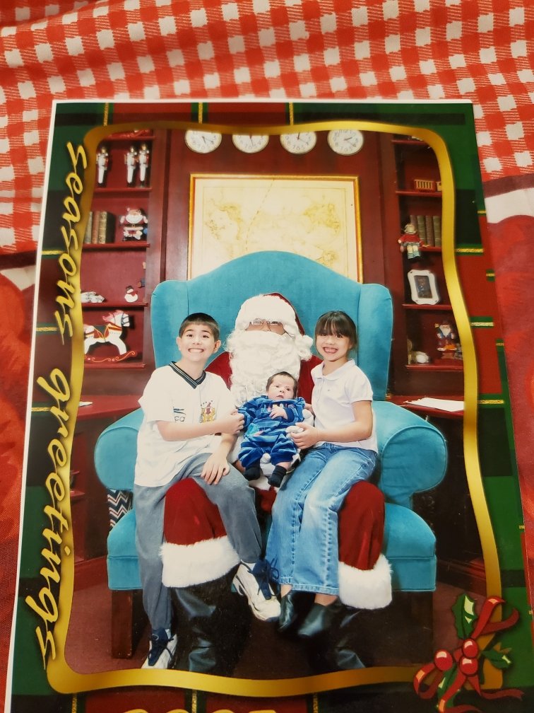 Heyhore94's tweet photo. Was going thru old photos to find some of me and my sister for her birthday and came across this one with all 3 of us.. miss you everyday Seb. 💔 https://t.co/dtrGzYFYdF