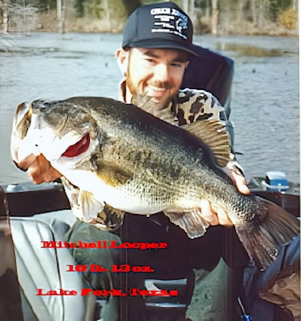 RickVogelbacher's tweet photo. Here's another old classic photo of my old friend Mitch Looper on Lake Fork in Texas. Hard to believe I still had this photo on file. #LakeFork #Texas #Lunker #bassfishing #bass https://t.co/C0posc46r3