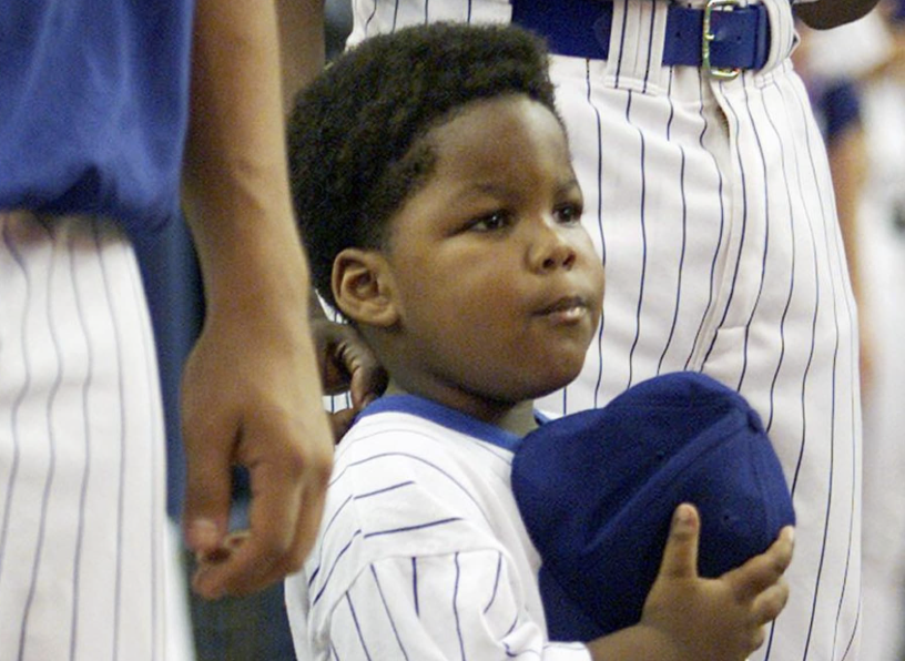 KPapetti's tweet photo. This is what Vladimir Guerrero Jr. looked like the last time he homered at the Rogers Centre https://t.co/chqpxXb8Xb
