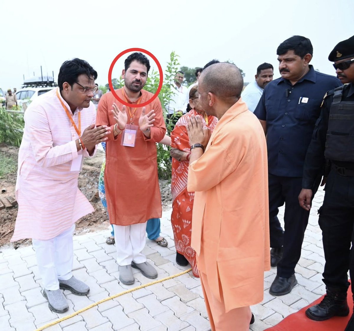 ranvijaylive's tweet photo. सांसद पप्पू यादव पर हमला करने वाला BJP का नेता हैप्पी शर्मा है. 

हैप्पी शर्मा की कुछ तस्वीरें 👇 https://t.co/EIV3kDdPYq