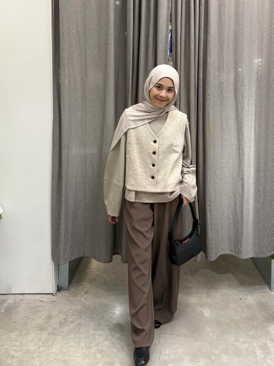 rahmiaprygbr's tweet photo. oversized outfits, alwaysss luvssss!💌

shirt &amp; pants; @sabamodest https://t.co/OviwhoSrE5