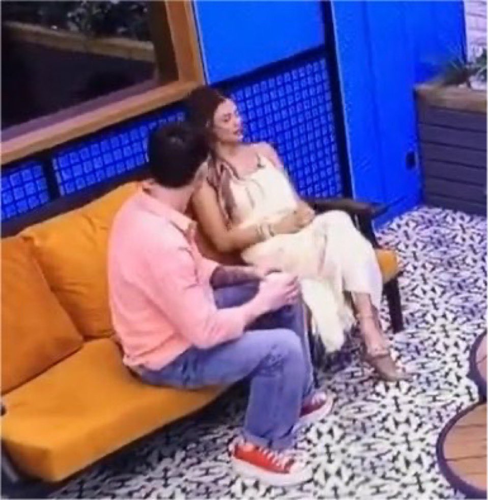 mehsaym's tweet photo. Öğğğğğğğğğğ demek isterseniz buyurun 
#kısmetseolur https://t.co/pq3O62Wx7K