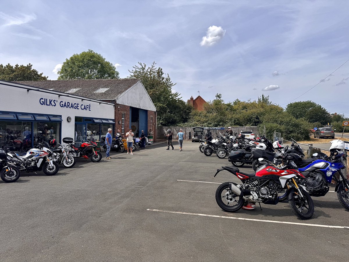 SteveJacks1's tweet photo. Sunny Sunday bimbles. We have been spoiled this summer with such great weather, it’s been awesome. https://t.co/iFEGnOBKYo