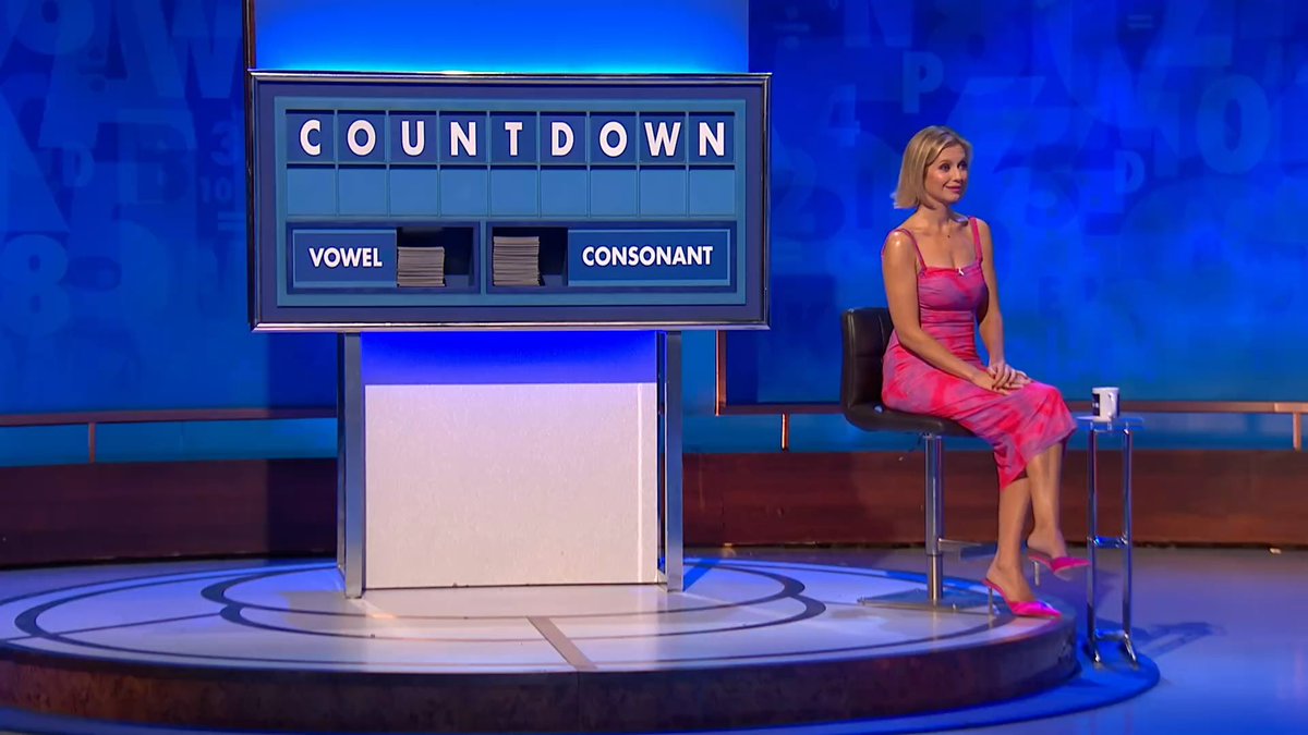 RachelRileyFC's tweet photo. Rachel on #CatsCountdown on Friday. 
😻😻😻😻
#RachelRiley https://t.co/HjSr4TBXwm