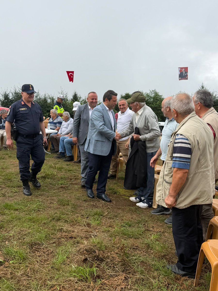 yomragovtr's tweet photo. Geleneksel kültürün ve mahalle dayanışmasının yaşatılmasına katkı sağlayan program, vatandaşların katılımıyla samimi ve güzel bir atmosferde gerçekleştirildi. https://t.co/8AWQK1y6yg