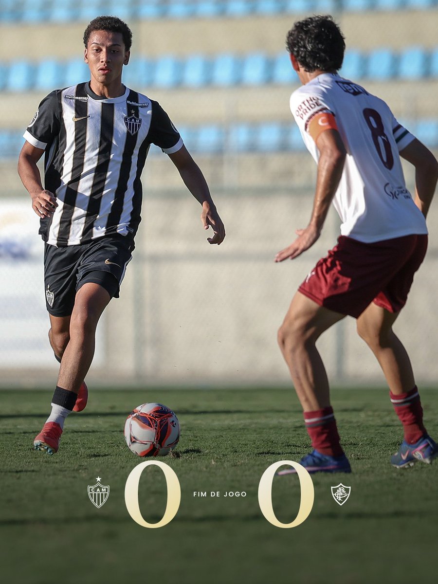 GaloNaBase's tweet photo. Fim de jogo: pelo Brasileiro Sub-17, Atlético 0 x 0 Fluminense.
#CriasDoGalo #BrasileiroSub17 #CAMxFLU 🏴🏳️ https://t.co/P2zQEBZjX2