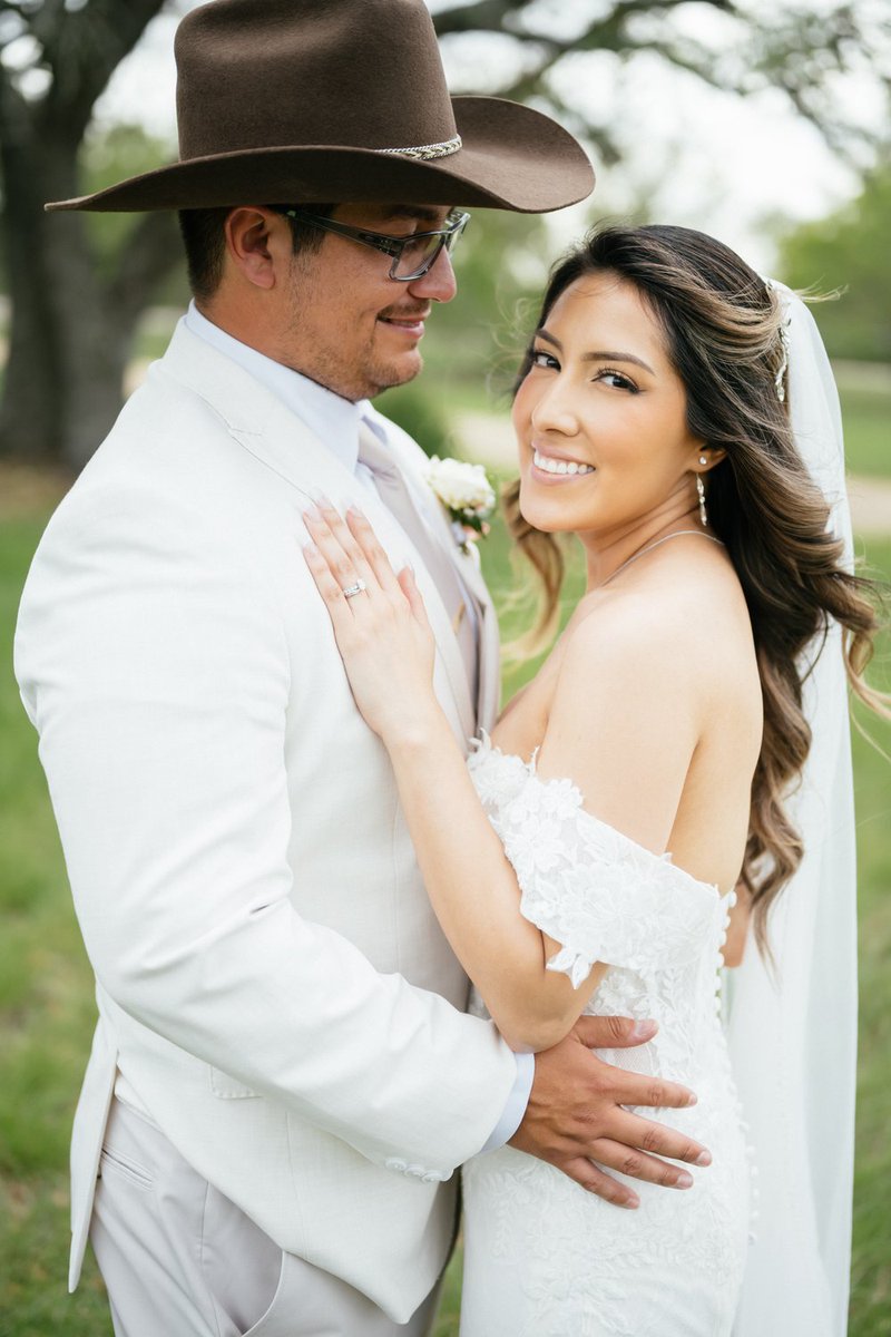 covenantpicture's tweet photo. In this moment, two lives become one story. Every vow whispered is a promise to choose each other again and again.

#HoustonWeddings #AustinBrides #DallasLove #covenantpictures https://t.co/1ZZhN4vXIo