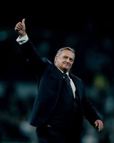 MrCracknell's tweet photo. Just spoken with Gary Mabbutt 

Now back home in the UK, well on the road to recovery.

Brilliant news 

He said he's told the manager he'll be fit to start the season. 

I can tell you that if asked ... He would !!

Proper Tottenham 
And a wonderful man 

PROPER CAPTAIN https://t.co/LF4TmT9u1I